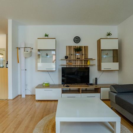 Six Corners - Sunny Corner Apartman Pécs Kültér fotó